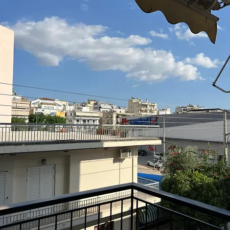 Mamour Apartments, Near Tram & 8' To Beach, Queen Bed Comfort-2